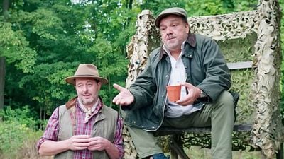 image de la news Chasse gardée avec Didier Bourdon : la comédie aux 2 millions d'entrées est-elle inspirée d'un des plus célèbres sketchs des Inconnus, Les Chasseurs ?