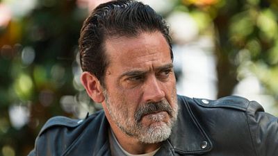 image de la news 9 ans après cette scène glaçante, les fans de The Walking Dead en veulent encore à Jeffrey Dean Morgan
