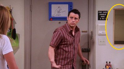 image de la news Friends : c'est l'une des plus grosses erreurs de la série, et les fans ont mis près de 20 ans à la remarquer !