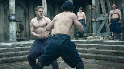 image de la news Kaamelott version US : produite pour 175 millions de dollars, cette saga n’a pas réussi à faire mieux que la série d’Alexandre Astier !
