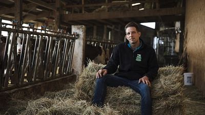 image de la news "Un cadeau de Noël en plus", Julien (L'amour est dans le pré) annonce une grande joie