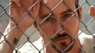 image de la news De Niro, Norton et Jovovich dans "Stone" : la bande-annonce !