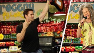 image de la news "Raising Hope" : première photo de Jason Lee en rocker !