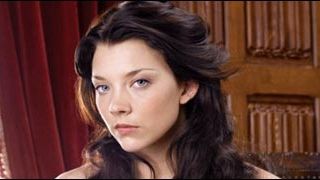 image de la news La Reine des "Tudors" sur le "Trône de fer"