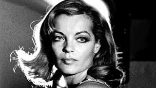 image de la news L'exposition Romy Schneider s'installe à Cannes pour 2 mois [VIDEO]