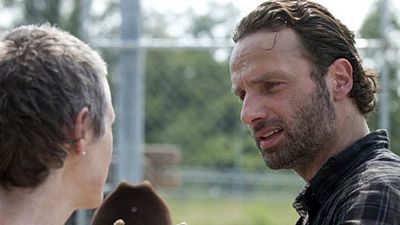 image de la news "The Walking Dead" : la suite de la saison 3 très bientôt visible en France [VIDEO]