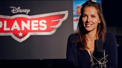 image de la news Melissa Theuriau s'envoie en l'air dans le "Planes" de Disney !