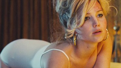 image de la news Christian Bale + Bradley Cooper + Jennifer Lawrence + Amy Adams = "American Hustle" [PHOTOS & VIDEO]
