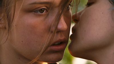 image de la news Bande-annonce de "La Vie d'Adèle" : la fièvre selon Léa Seydoux et Adèle Exarchopoulos