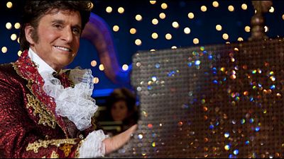 image de la news "Liberace" : l'histoire vraie de celui qui rentrait sur scène en Limousine !