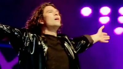image de la news Une première bande-annonce pour la mini-série sur la vie du groupe INXS
