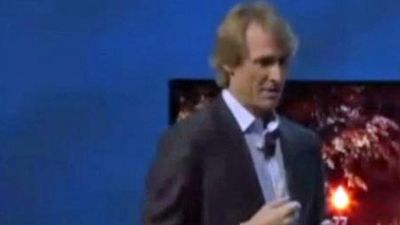 image de la news Michael Bay loupe son discours en public