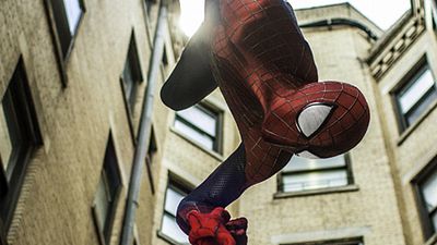 image de la news "The Amazing Spider-Man 2" s'offre des nouvelles photos renversantes et électrisantes !
