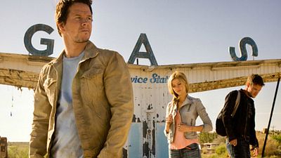 image de la news "Transformers : l'âge de l'extinction" : 1ères images des Dinobots dans le Big Game TV Spot au Super Bowl ! [VIDEO]