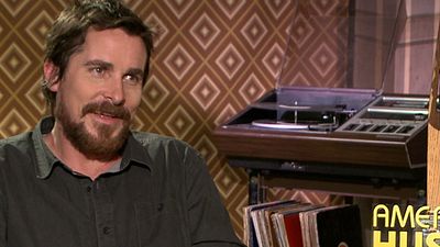 image de la news "American Bluff" : Christian Bale et Amy Adams évoquent l'un des favoris aux Oscars !