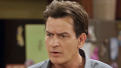 image de la news Charlie Sheen s'attaque à nouveau à Ashton Kutcher... et le menace !