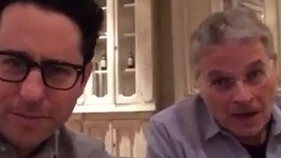 image de la news Star Wars 7 : J.J. Abrams et Lawrence Kasdan ont un message pour vous !