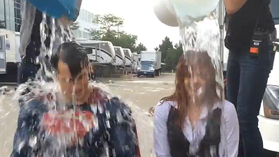 image de la news Henry Cavill : Superman arrosé pour le Ice Bucket Challenge !