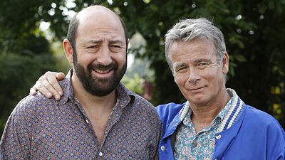 image de la news Festival de l'Alpe d'Huez 2015 - Jour 1 : Franck Dubosc et Kad Merad en mode 80s