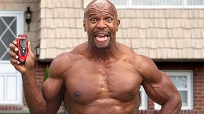 image de la news Terry Crews harcelé par lui-même dans une pub musclée