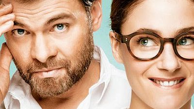 image de la news Bande-annonce Un peu, beaucoup, aveuglément : Clovis Cornillac sous le charme de Mélanie Bernier