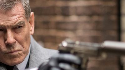 image de la news Extrait Survivor : Milla Jovovich tente d'échapper au tueur à gages Pierce Brosnan