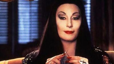 image de la news Transparent saison 2 : Anjelica Huston au casting