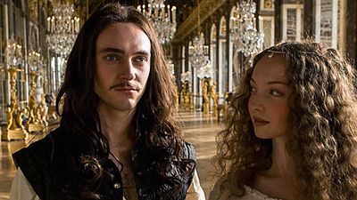 image de la news Versailles: encore inédite, la création originale de Canal+ est déjà renouvelée