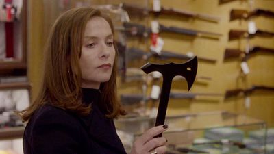 image de la news Bande-annonce Elle : une troublante Isabelle Huppert dans le nouveau Verhoeven