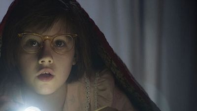 image de la news Aux pieds du Bon Gros Géant sur la 1ère affiche du nouveau Spielberg