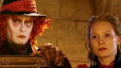 image de la news Nouvelle bande-annonce Alice de l'autre côté du miroir : Mia Wasikowska fait un retour fracassant au pays des merveilles !