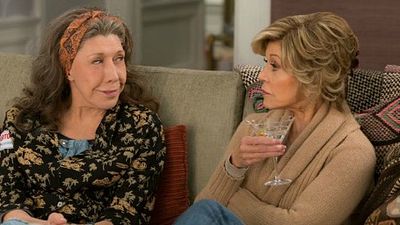 image de la news Grace et Frankie se lâchent dans la bande-annonce de la saison 2