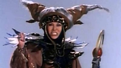 image de la news Power Rangers : Elizabeth Banks en armure sexy pour jouer la méchante