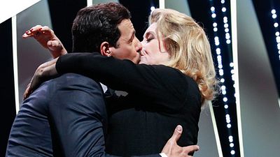 image de la news Cannes 2016 : la Palme du baiser pour Catherine Deneuve et Laurent Lafitte