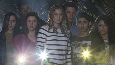 image de la news Si vous aimez Vendredi 13 et Pretty Little Liars, vous aimerez Dead of Summer !
