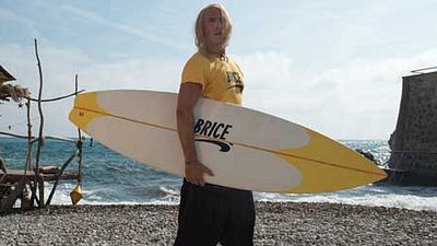 image de la news Nouveau teaser Brice 3 : c'est l'heure de la visite médicale pour notre surfeur casseur !