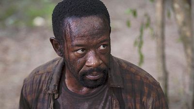 image de la news The Walking Dead : Morgan est aux aguets sur la photo de la saison 7