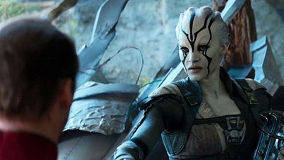 image de la news Extrait Star Trek Sans limites : Scotty (Simon Pegg) rencontre Jaylah (Sofia Boutella)