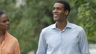 image de la news Bande-annonce First Date : retour sur le coup de foudre entre Michelle et Barack Obama