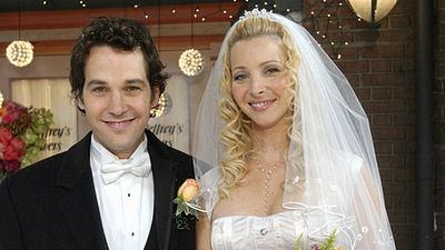 image de la news Friends : Phoebe et Mike n'étaient pas censés finir ensemble !