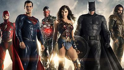 image de la news Justice League : Henry Cavill tease (un peu) le costume de Superman