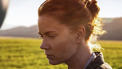 image de la news Bande-annonce Premier Contact : rencontre du 3ème type pour Amy Adams et Jeremy Renner