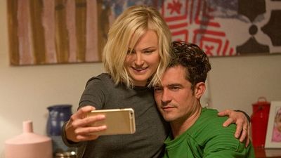 image de la news Easy : La série Netflix avec  Orlando Bloom et Dave Franco se dévoile enfin !