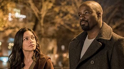image de la news Luke Cage : Rosario Dawson s'affiche en Infirmière de nuit