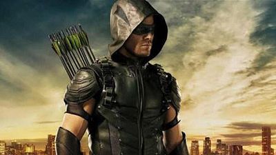 image de la news Arrow toujours prêt à défendre la ville sur l'affiche de la saison 5