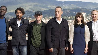 image de la news Inferno : Omar Sy, Felicity Jones et Tom Hanks prennent la pose avant la fin du monde