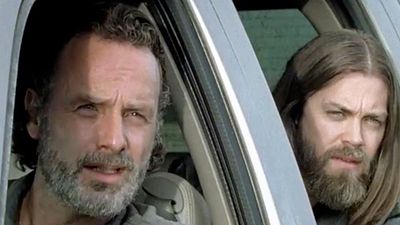 image de la news The Walking Dead : Rick prend la route dans un extrait de l’épisode de reprise