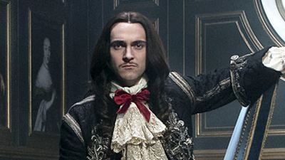Qui est George Blagden, l'interprète du Roi Louis XIV dans la série Versailles ?
