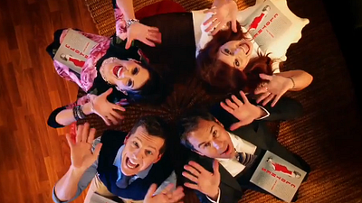 image de la news Will & Grace : la bande-annonce (en musique) de la saison 9 !