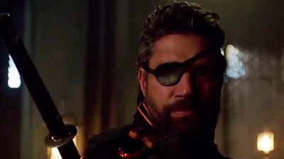 image de la news Arrow : Oliver Queen s’allie à Deathstroke dans le teaser du final de la saison 5